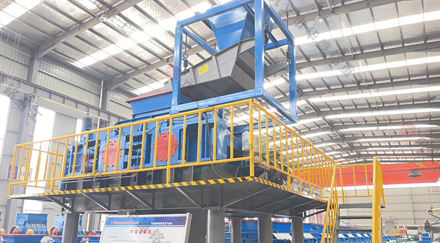 大型全自動(dòng)液壓對輥制砂機(jī)價(jià)格多少錢