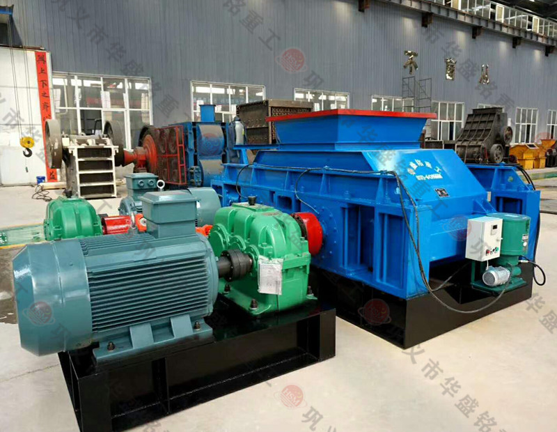 時產300噸石灰巖對輥制砂機多少錢一臺？