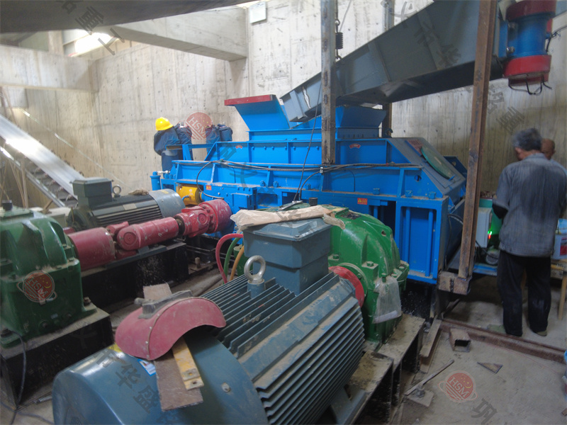 破石液壓對輥機